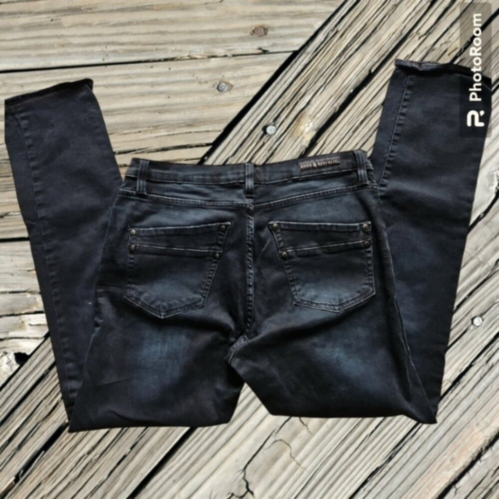 Rock & Republic Berlin Dark Wash Skinny Jeans size 16 EUC